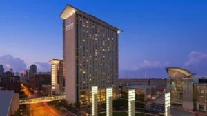 A photo of the Hyatt Regency McCormick Place Hotel at night. 